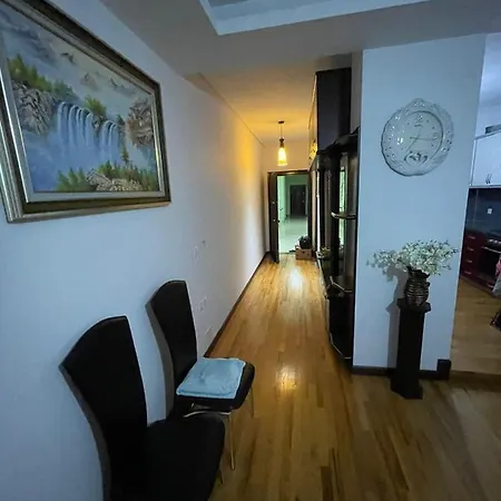 Apartment Rroshi