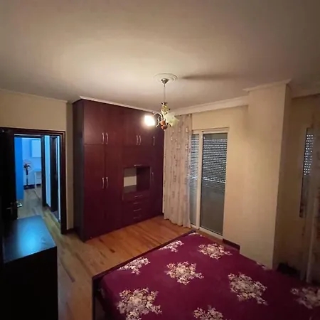 Apartment Rroshi
